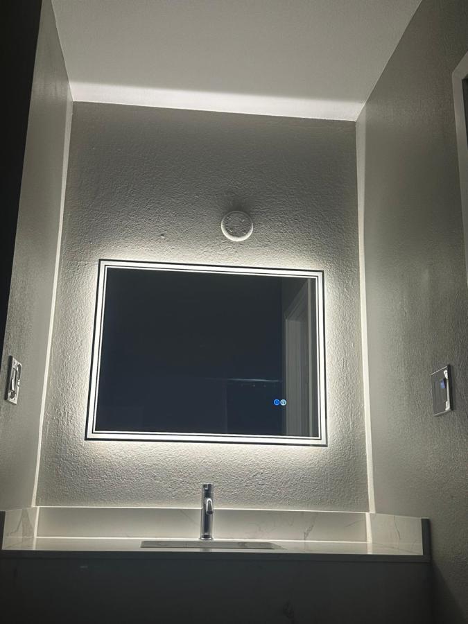Royal Motel Tracy Zewnętrze zdjęcie